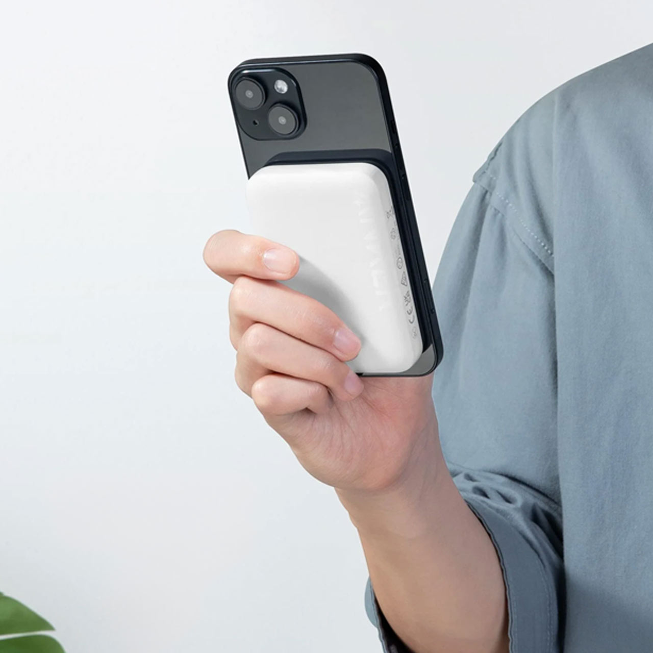 پاوربانک 18 وات 5000 میلی آمپر Anker مدل A1616 - سفید